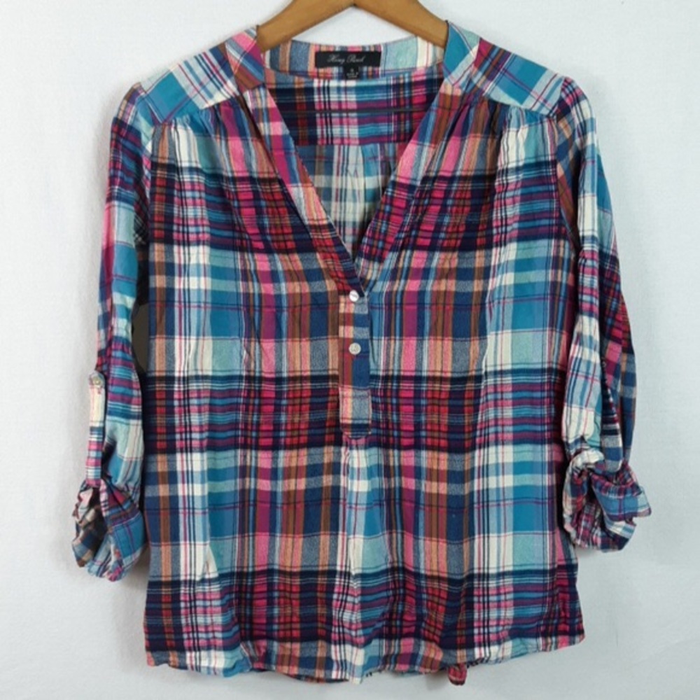 Honey Punch Super cute and fun colorful plaid top.